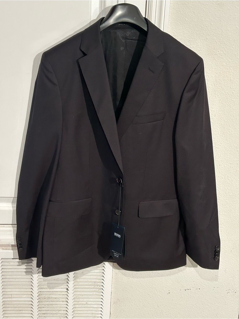 Boss Hugo boss guabello super 120
slim fit suit Jacket size 38L NWT